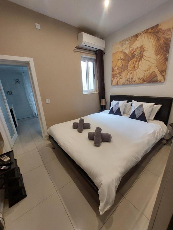 Central & Cozy - 1 Bedroom Apartment La La Valletta Esterno foto